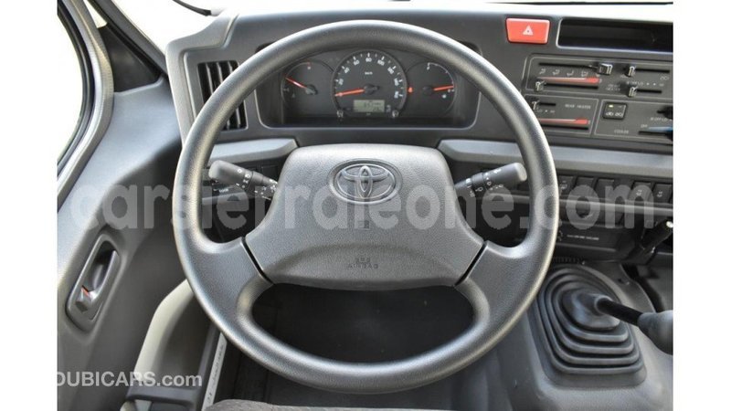 Big with watermark toyota coaster kailahun import dubai 6515