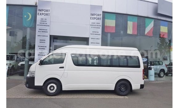 Buy Import Toyota Hiace White Car in Import - Dubai in Kailahun Buy Import Toyota Hiace White Car in Import - Dubai in Kailahun