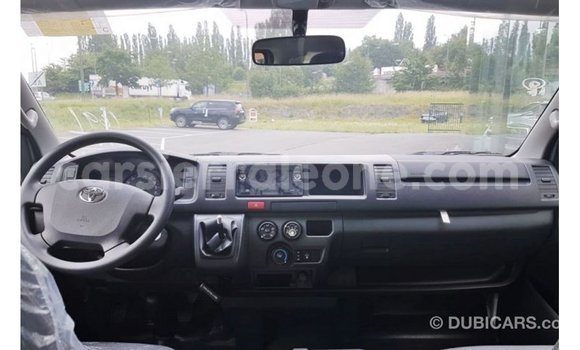 Buy Import Toyota Hiace White Car in Import - Dubai in Kailahun Buy Import Toyota Hiace White Car in Import - Dubai in Kailahun