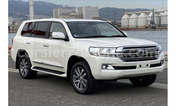 Buy Import Toyota Land Cruiser White Car in Import - Dubai in Kailahun Buy Import Toyota Land Cruiser White Car in Import - Dubai in Kailahun