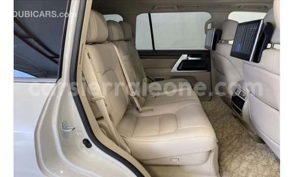 Buy Import Toyota Land Cruiser White Car in Import - Dubai in Kailahun Buy Import Toyota Land Cruiser White Car in Import - Dubai in Kailahun