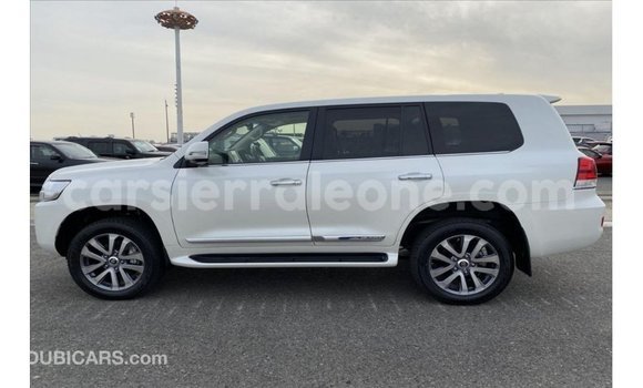 Buy Import Toyota Land Cruiser White Car in Import - Dubai in Kailahun Buy Import Toyota Land Cruiser White Car in Import - Dubai in Kailahun