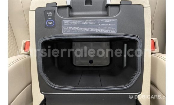 Buy Import Toyota Land Cruiser White Car in Import - Dubai in Kailahun Buy Import Toyota Land Cruiser White Car in Import - Dubai in Kailahun