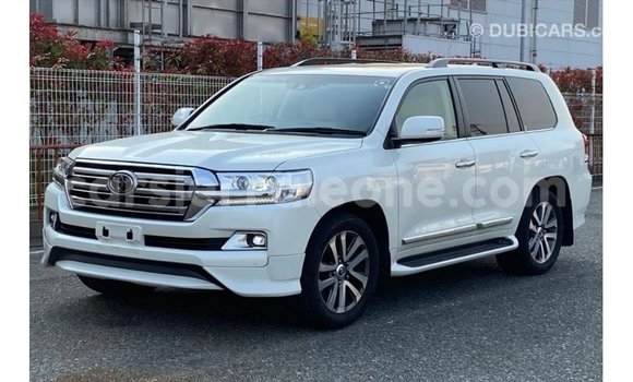 Buy Import Toyota Land Cruiser White Car in Import - Dubai in Kailahun Buy Import Toyota Land Cruiser White Car in Import - Dubai in Kailahun