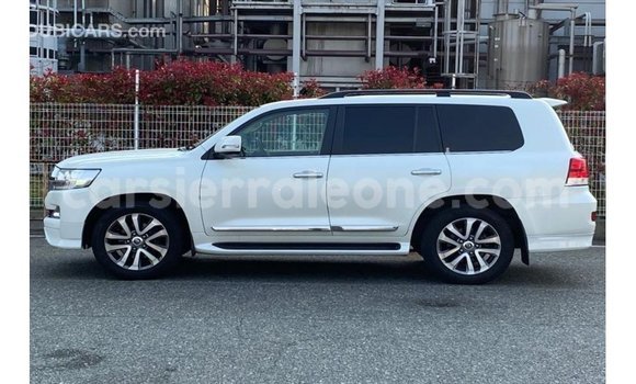 Buy Import Toyota Land Cruiser White Car in Import - Dubai in Kailahun Buy Import Toyota Land Cruiser White Car in Import - Dubai in Kailahun