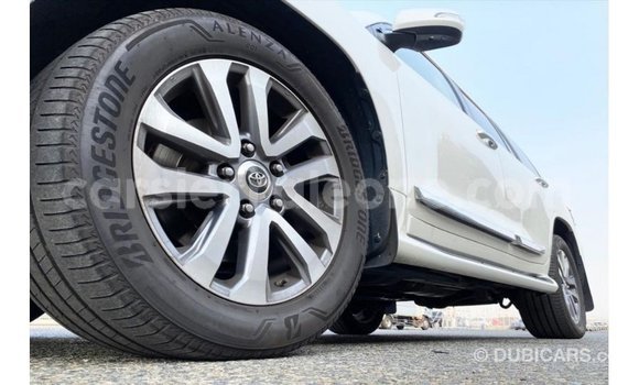 Buy Import Toyota Land Cruiser White Car in Import - Dubai in Kailahun Buy Import Toyota Land Cruiser White Car in Import - Dubai in Kailahun