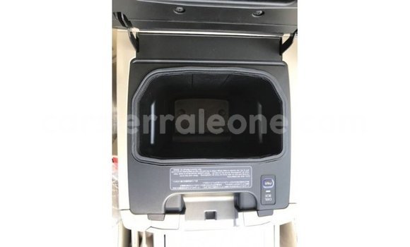 Buy Import Toyota Land Cruiser Blue Car in Import - Dubai in Kailahun Buy Import Toyota Land Cruiser Blue Car in Import - Dubai in Kailahun