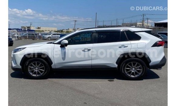 Buy Import Toyota 4Runner White Car in Import - Dubai in Kailahun Buy Import Toyota 4Runner White Car in Import - Dubai in Kailahun