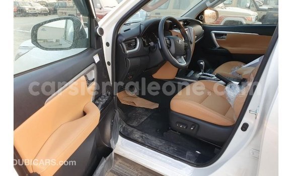 Buy Import Toyota Fortuner White Car in Import - Dubai in Kailahun Buy Import Toyota Fortuner White Car in Import - Dubai in Kailahun