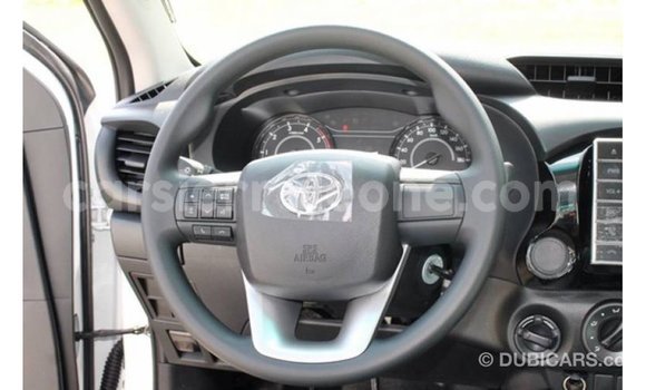 Buy Import Toyota Hilux White Car in Import - Dubai in Kailahun Buy Import Toyota Hilux White Car in Import - Dubai in Kailahun