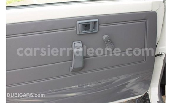 Buy Import Toyota Land Cruiser White Car in Import - Dubai in Kailahun Buy Import Toyota Land Cruiser White Car in Import - Dubai in Kailahun