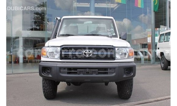 Buy Import Toyota Land Cruiser White Car in Import - Dubai in Kailahun Buy Import Toyota Land Cruiser White Car in Import - Dubai in Kailahun