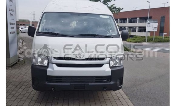 Buy Import Toyota Hiace White Car in Import - Dubai in Kailahun Buy Import Toyota Hiace White Car in Import - Dubai in Kailahun