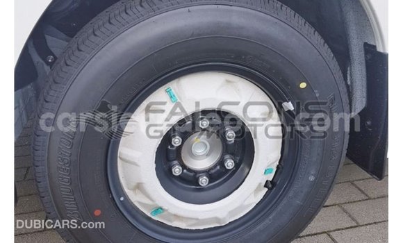 Buy Import Toyota Hiace White Car in Import - Dubai in Kailahun Buy Import Toyota Hiace White Car in Import - Dubai in Kailahun
