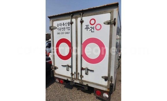 Buy Import Kia Carens White Car in Import - Dubai in Kailahun Buy Import Kia Carens White Car in Import - Dubai in Kailahun