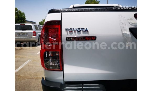 Buy Import Toyota Hilux White Car in Import - Dubai in Kailahun Buy Import Toyota Hilux White Car in Import - Dubai in Kailahun