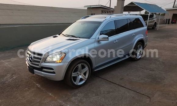 Buy Used Mercedes‒Benz GL–Class Silver Car in Freetown in Western Urban Buy Used Mercedes‒Benz GL–Class Silver Car in Freetown in Western Urban