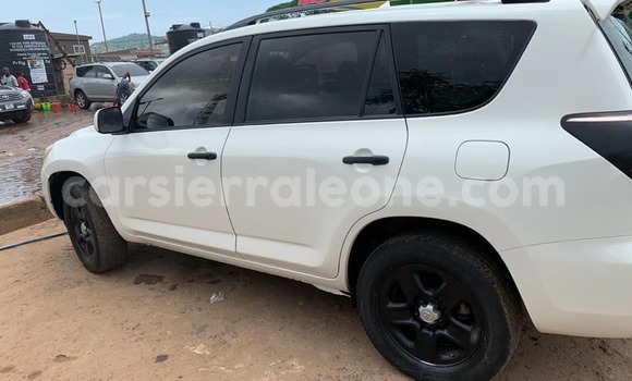 Buy Used Toyota RAV4 White Car in Freetown in Western Urban Buy Used Toyota RAV4 White Car in Freetown in Western Urban