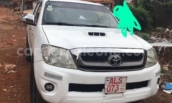 Buy Used Toyota Hilux White Car in Freetown in Western Urban Buy Used Toyota Hilux White Car in Freetown in Western Urban