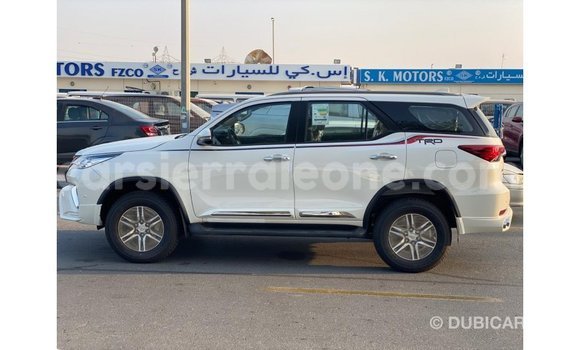 Acheter Import Voiture Toyota Fortuner Blanc à Import - Dubai, Kailahun Acheter Import Voiture Toyota Fortuner Blanc à Import - Dubai, Kailahun