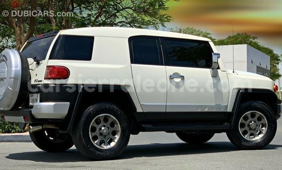 Buy Import Toyota FJ Cruiser White Car in Import - Dubai in Kailahun Buy Import Toyota FJ Cruiser White Car in Import - Dubai in Kailahun