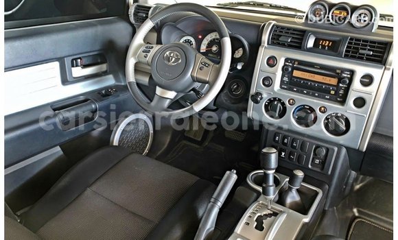 Buy Import Toyota FJ Cruiser White Car in Import - Dubai in Kailahun Buy Import Toyota FJ Cruiser White Car in Import - Dubai in Kailahun