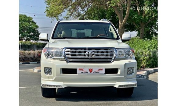 Buy Import Toyota Land Cruiser White Car in Import - Dubai in Kailahun Buy Import Toyota Land Cruiser White Car in Import - Dubai in Kailahun