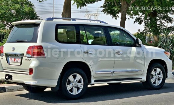 Buy Import Toyota Land Cruiser White Car in Import - Dubai in Kailahun Buy Import Toyota Land Cruiser White Car in Import - Dubai in Kailahun