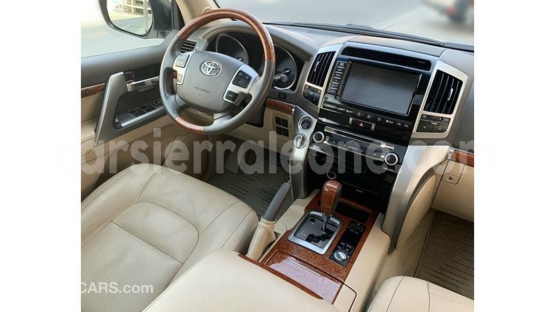 Big with watermark toyota land cruiser kailahun import dubai 6644