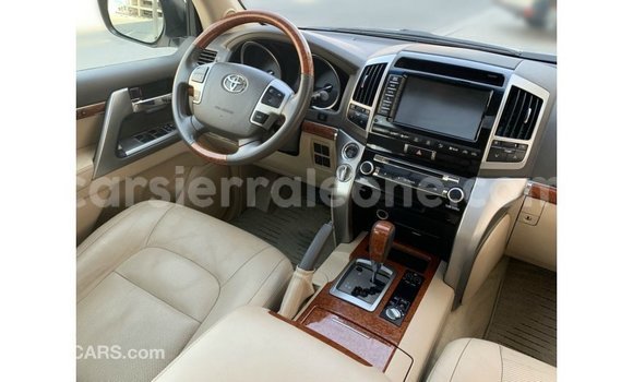 Buy Import Toyota Land Cruiser White Car in Import - Dubai in Kailahun Buy Import Toyota Land Cruiser White Car in Import - Dubai in Kailahun