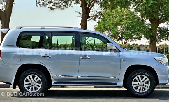 Buy Import Toyota Land Cruiser Blue Car in Import - Dubai in Kailahun Buy Import Toyota Land Cruiser Blue Car in Import - Dubai in Kailahun