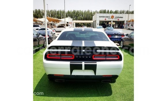 Buy Import Dodge Challenger White Car in Import - Dubai in Kailahun Buy Import Dodge Challenger White Car in Import - Dubai in Kailahun