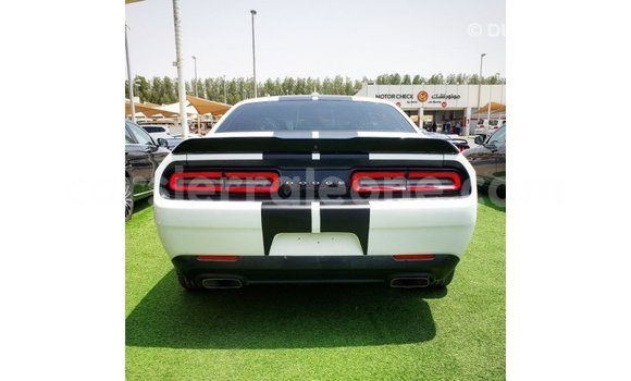 Buy Import Dodge Challenger White Car in Import - Dubai in Kailahun Buy Import Dodge Challenger White Car in Import - Dubai in Kailahun