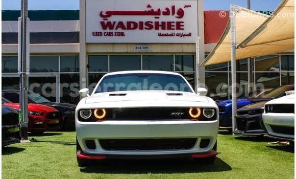 Buy Import Dodge Challenger White Car in Import - Dubai in Kailahun Buy Import Dodge Challenger White Car in Import - Dubai in Kailahun
