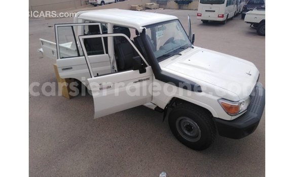 Buy Import Toyota Land Cruiser White Car in Import - Dubai in Kailahun Buy Import Toyota Land Cruiser White Car in Import - Dubai in Kailahun