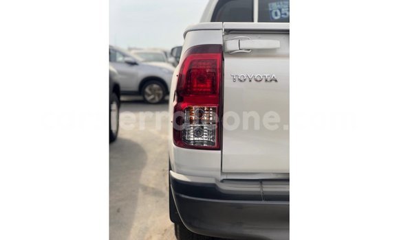 Buy Import Toyota Hilux White Car in Import - Dubai in Kailahun Buy Import Toyota Hilux White Car in Import - Dubai in Kailahun