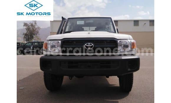 Buy Import Toyota Land Cruiser White Car in Import - Dubai in Kailahun