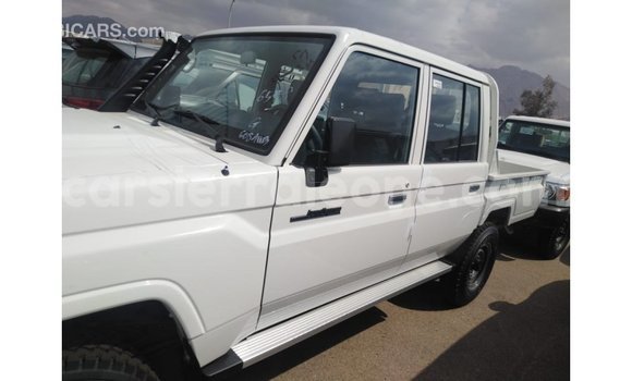 Buy Import Toyota Land Cruiser White Car in Import - Dubai in Kailahun Buy Import Toyota Land Cruiser White Car in Import - Dubai in Kailahun