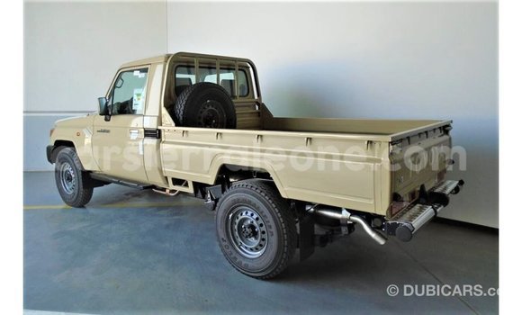 Buy Import Toyota Land Cruiser Beige Car in Import - Dubai in Kailahun Buy Import Toyota Land Cruiser Beige Car in Import - Dubai in Kailahun