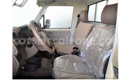 Buy Import Toyota Land Cruiser Beige Car in Import - Dubai in Kailahun Buy Import Toyota Land Cruiser Beige Car in Import - Dubai in Kailahun