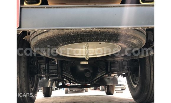 Buy Import Mitsubishi Carisma White Car in Import - Dubai in Kailahun Buy Import Mitsubishi Carisma White Car in Import - Dubai in Kailahun