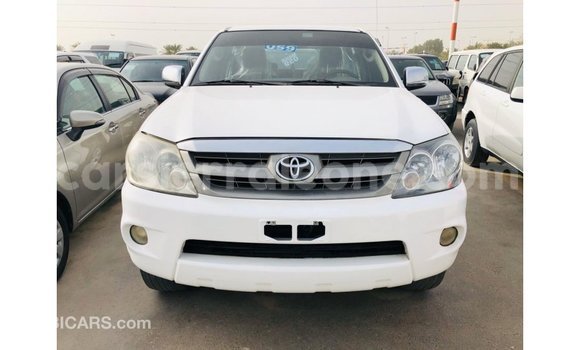 Buy Import Toyota Fortuner White Car in Import - Dubai in Kailahun Buy Import Toyota Fortuner White Car in Import - Dubai in Kailahun