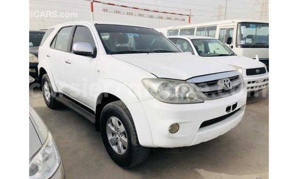 Buy Import Toyota Fortuner White Car in Import - Dubai in Kailahun Buy Import Toyota Fortuner White Car in Import - Dubai in Kailahun