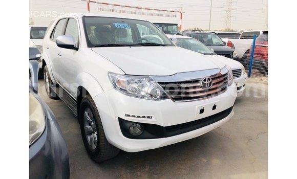 Buy Import Toyota Fortuner White Car in Import - Dubai in Kailahun Buy Import Toyota Fortuner White Car in Import - Dubai in Kailahun