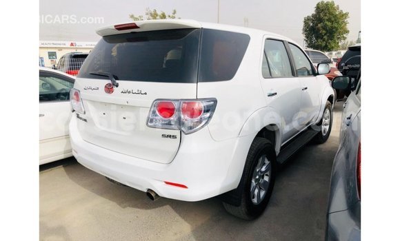 Buy Import Toyota Fortuner White Car in Import - Dubai in Kailahun Buy Import Toyota Fortuner White Car in Import - Dubai in Kailahun