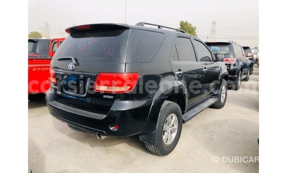 Acheter Import Voiture Toyota Fortuner Noir à Import - Dubai, Kailahun Acheter Import Voiture Toyota Fortuner Noir à Import - Dubai, Kailahun