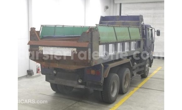 Buy Import Nissan Evalia Blue Truck in Import - Dubai in Kailahun Buy Import Nissan Evalia Blue Truck in Import - Dubai in Kailahun