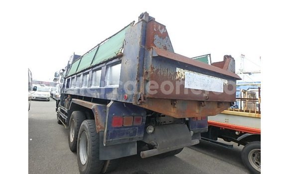 Buy Import Nissan Evalia Blue Truck in Import - Dubai in Kailahun Buy Import Nissan Evalia Blue Truck in Import - Dubai in Kailahun