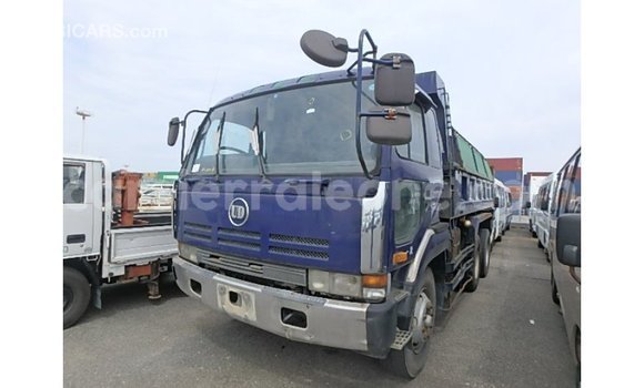 Buy Import Nissan Evalia Blue Truck in Import - Dubai in Kailahun Buy Import Nissan Evalia Blue Truck in Import - Dubai in Kailahun