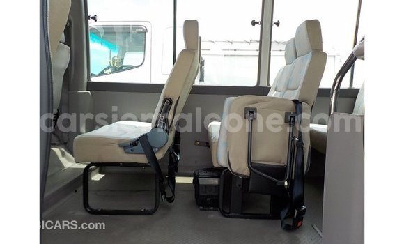 Buy Import Toyota Coaster White Car in Import - Dubai in Kailahun Buy Import Toyota Coaster White Car in Import - Dubai in Kailahun
